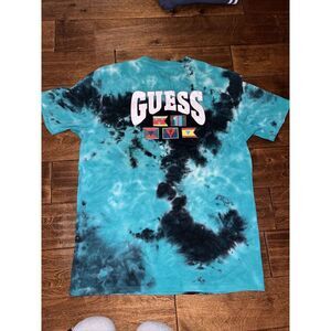 Guess Mens Tie Dye Short Sleeve T-Shirt Aqua with nautical flags Size Small Used